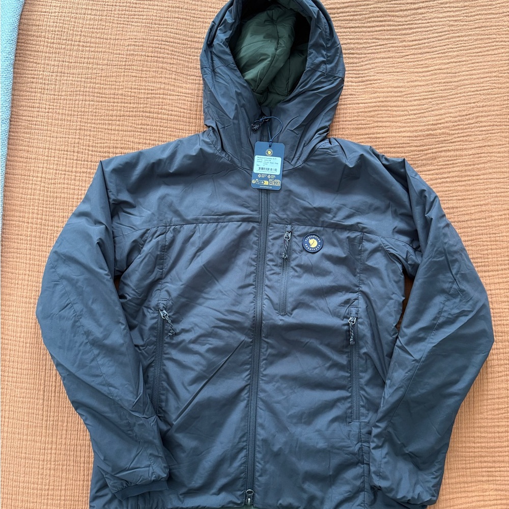 BRAND NEW: Women’s Fjallraven Bergtagen 130 Insulation Jacket, Size Small